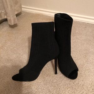 NEW w/o tags Nicole Miller peep toe sock booties